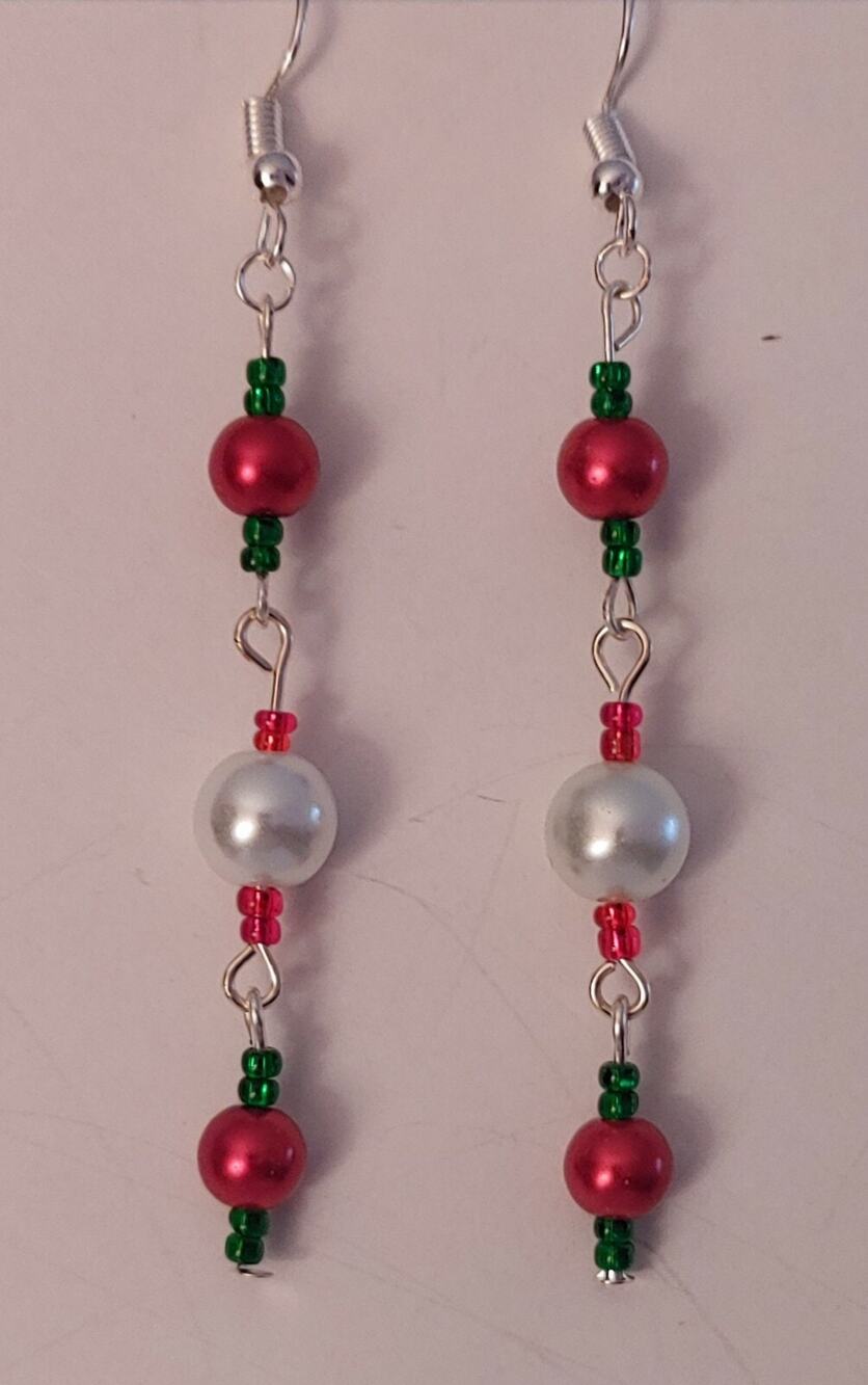 Handmade Christmas Red White Faux Pearl Green Bead Dangle Earrings #C70